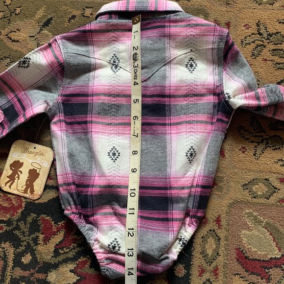 Wrangler Infant Aztec Pink Plaid Flannel Onesie; 12 mos. - Picture 8 of 8